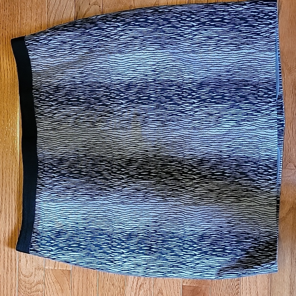 Womens Ann Taylor knee-length skirt